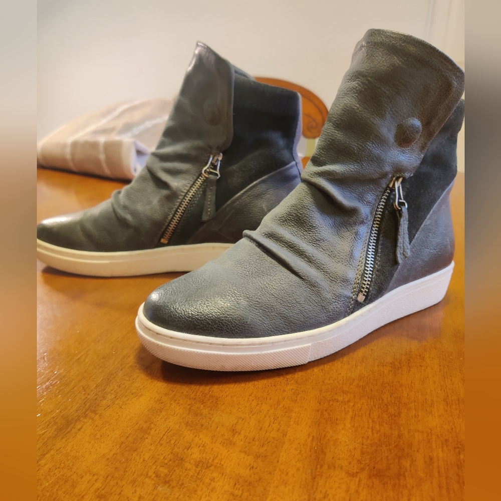 Miz Mooz-Lulu side zip sneaker